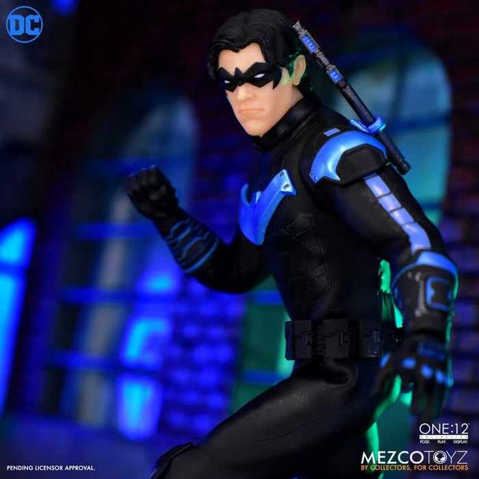 Mezco One:12 Collective Nightwing Figure