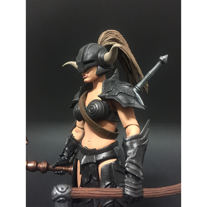 Mythic Legions Barbarian Warrior Builder (House of the Noble Bear) Figure