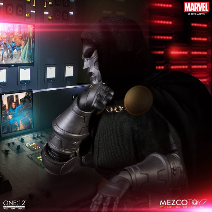 Mezco One:12 Collective Doctor Doom Figure