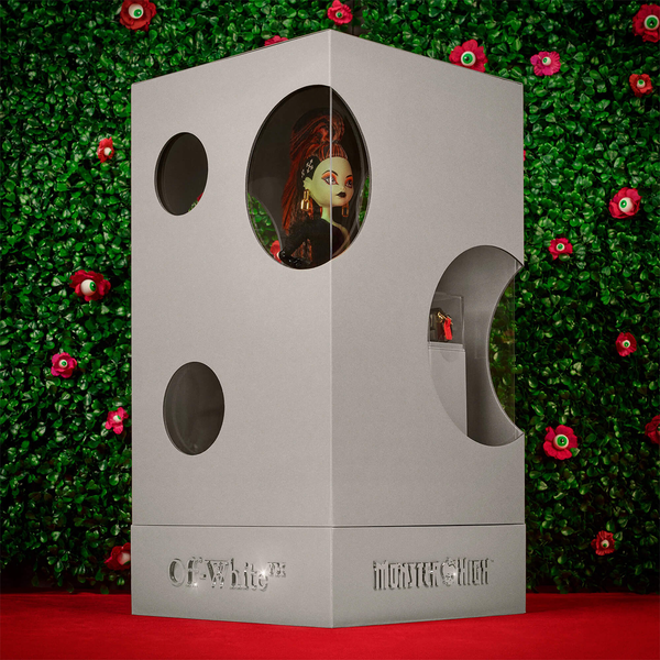 Off-White c/o Monster High Electra Melody Doll — Chubzzy Wubzzy