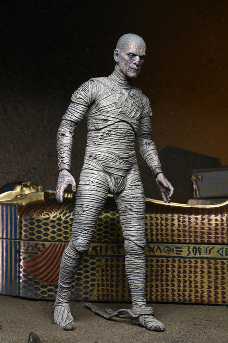 Universal Monsters Ultimate Mummy (Color) 7-Inch Scale Action Figure