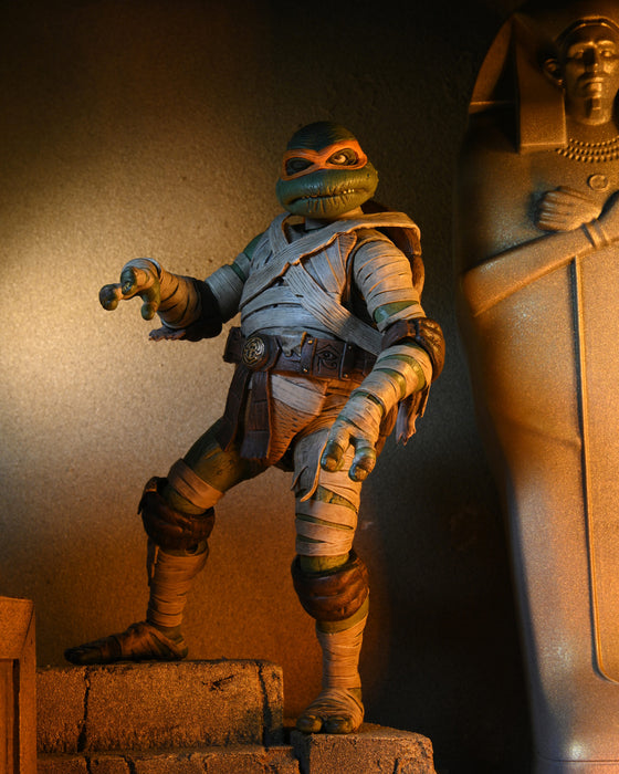 Universal Monsters/Teenage Mutant Ninja Turtles Michelangelo as The Mummy 7-Inch Scale Action Figure