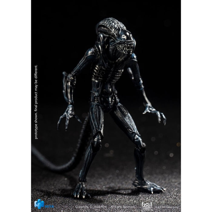 Aliens Crouching Alien Warrior 1:18 Scale Action Figure — Chubzzy