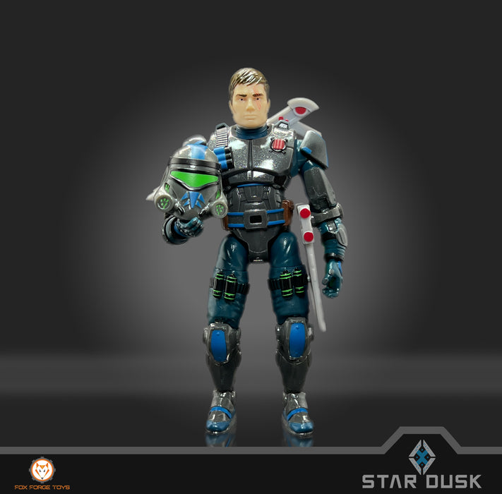 Star Dusk Commander Alder Action Figure