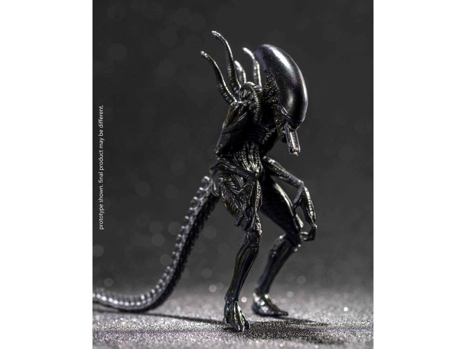 AVP: Alien vs. Predator Alien Warrior 1:18 Scale Action Figure